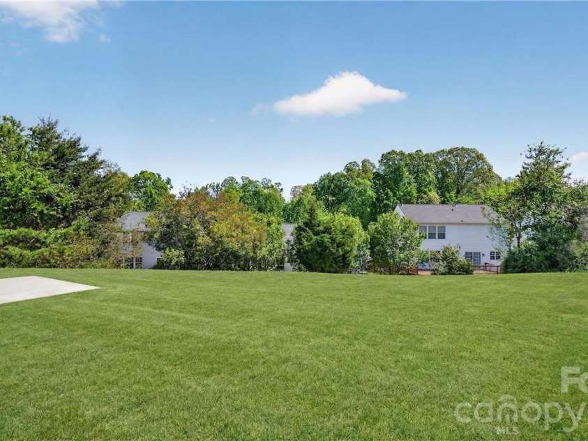 6526 Jupiter Lane, Charlotte, NC 28213.  MLS# CAR4366395, YatesRealty ID 20983. 
