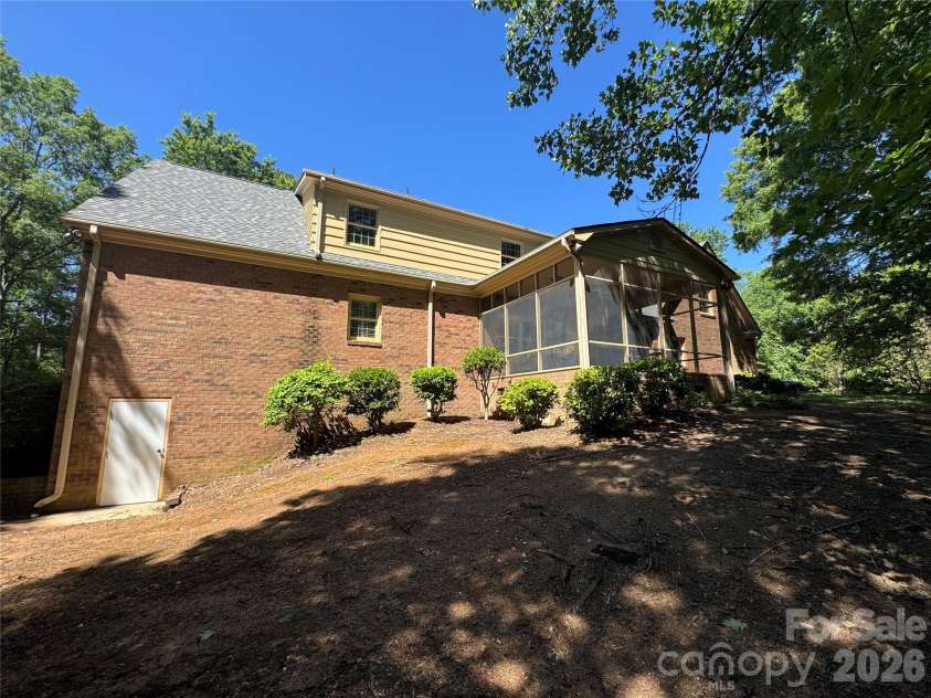 500 Woodend Drive, Concord, NC 28025.  MLS# CAR4379835, YatesRealty ID 20985. 