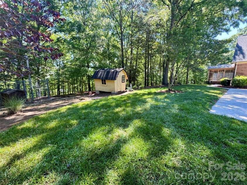 500 Woodend Drive, Concord, NC 28025.  MLS# CAR4379835, YatesRealty ID 20985. 
