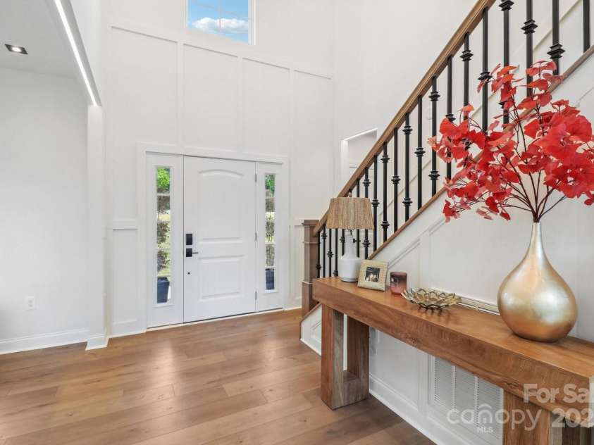 545 Morrison Farm Road, Troutman, NC 28166.  MLS# CAR4314529, YatesRealty ID 20985. Foyer