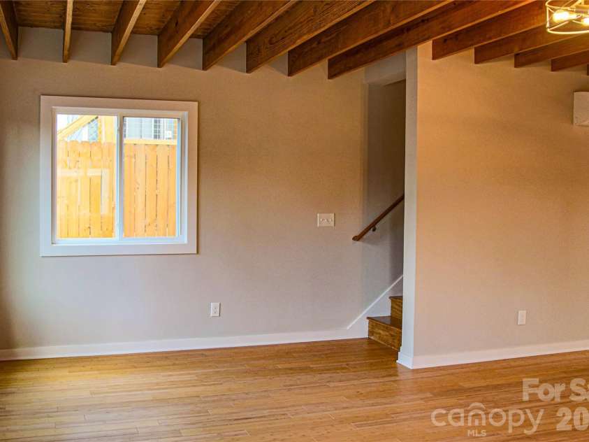 108 Lager Lane, Asheville, NC 28806.  MLS# CAR4323039, YatesRealty ID 20987. 