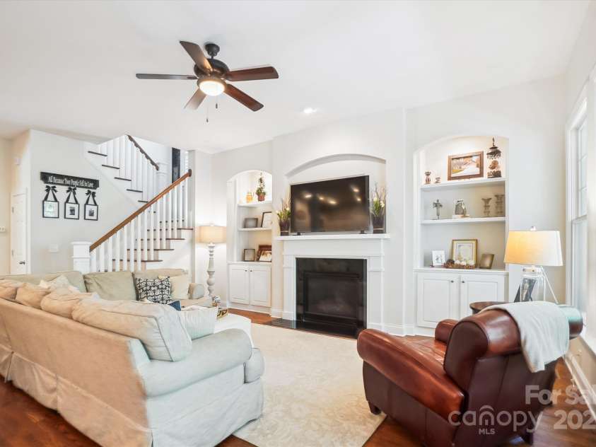 5424 Morris Hunt Drive, Fort Mill, SC 29708.  MLS# CAR4263212, YatesRealty ID 20988. 