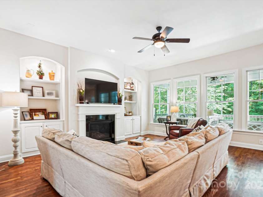 5424 Morris Hunt Drive, Fort Mill, SC 29708.  MLS# CAR4263212, YatesRealty ID 20988. 