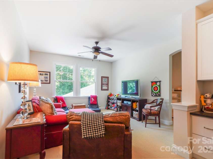 5424 Morris Hunt Drive, Fort Mill, SC 29708.  MLS# CAR4263212, YatesRealty ID 20988. 