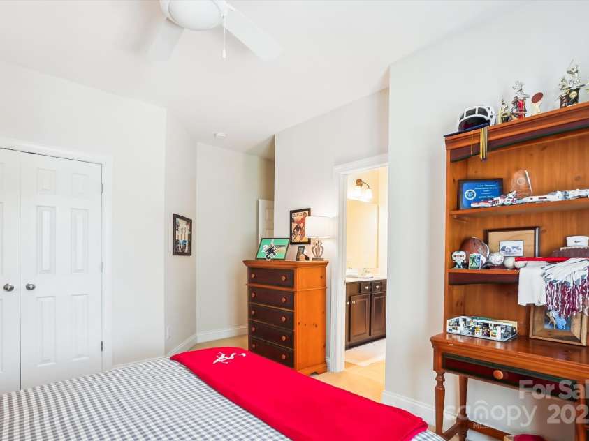 5424 Morris Hunt Drive, Fort Mill, SC 29708.  MLS# CAR4263212, YatesRealty ID 20988. 