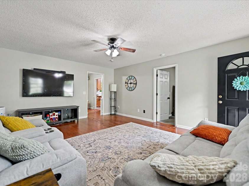 1040 Fox Run Circle, Concord, NC 28025.  MLS# CAR4376326, YatesRealty ID 20989. 