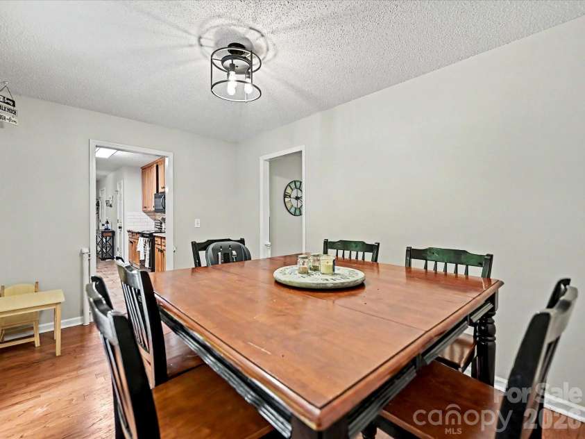 1040 Fox Run Circle, Concord, NC 28025.  MLS# CAR4376326, YatesRealty ID 20989. 