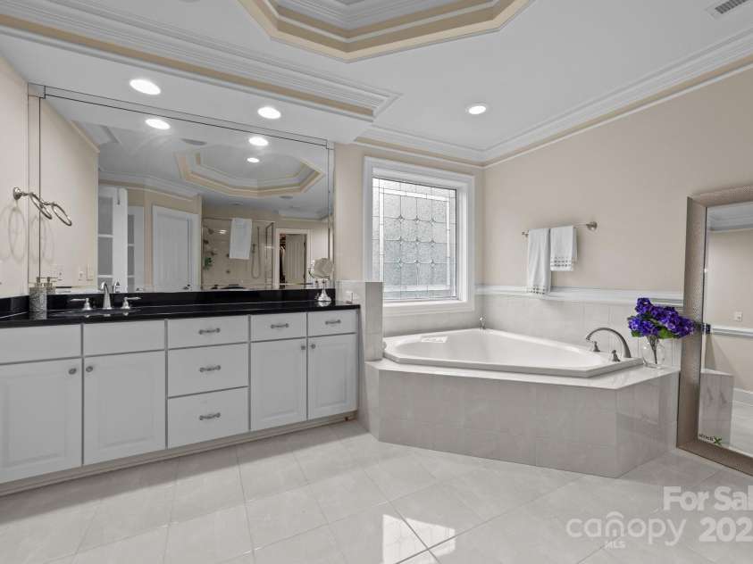 196 Arnold Palmer Drive, Advance, NC 27006.  MLS# CAR4263557, YatesRealty ID 20989. 