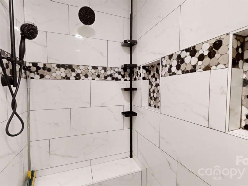 1000 Hunting Avenue, Lincolnton, NC 28092.  MLS# CAR4190240, YatesRealty ID 2099. 