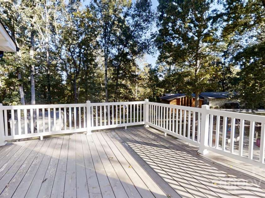 1000 Hunting Avenue, Lincolnton, NC 28092.  MLS# CAR4190240, YatesRealty ID 2099. 