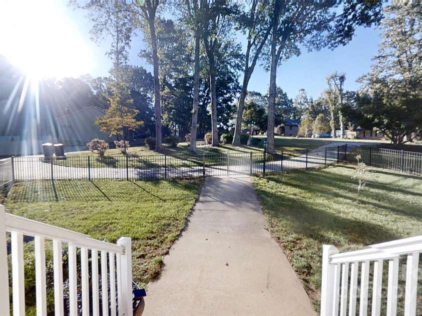 1000 Hunting Avenue, Lincolnton, NC 28092.  MLS# CAR4190240, YatesRealty ID 2099. Welcome to your new home!