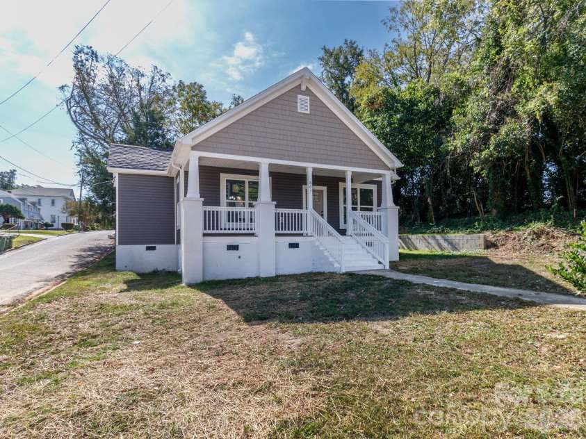 307 Arch Street, Lancaster, SC 29720.  MLS# CAR4314631, YatesRealty ID 2099. 