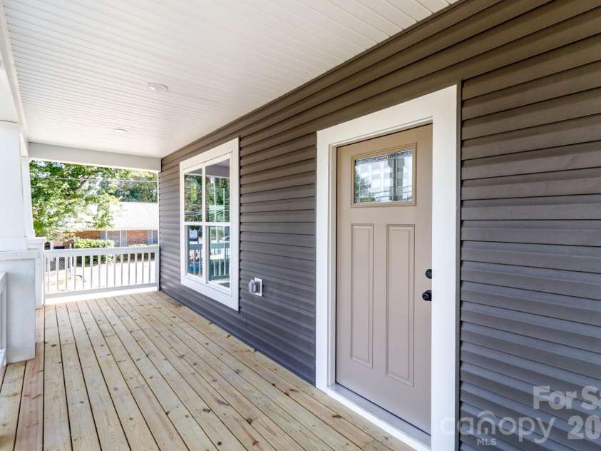 307 Arch Street, Lancaster, SC 29720.  MLS# CAR4314631, YatesRealty ID 2099. 