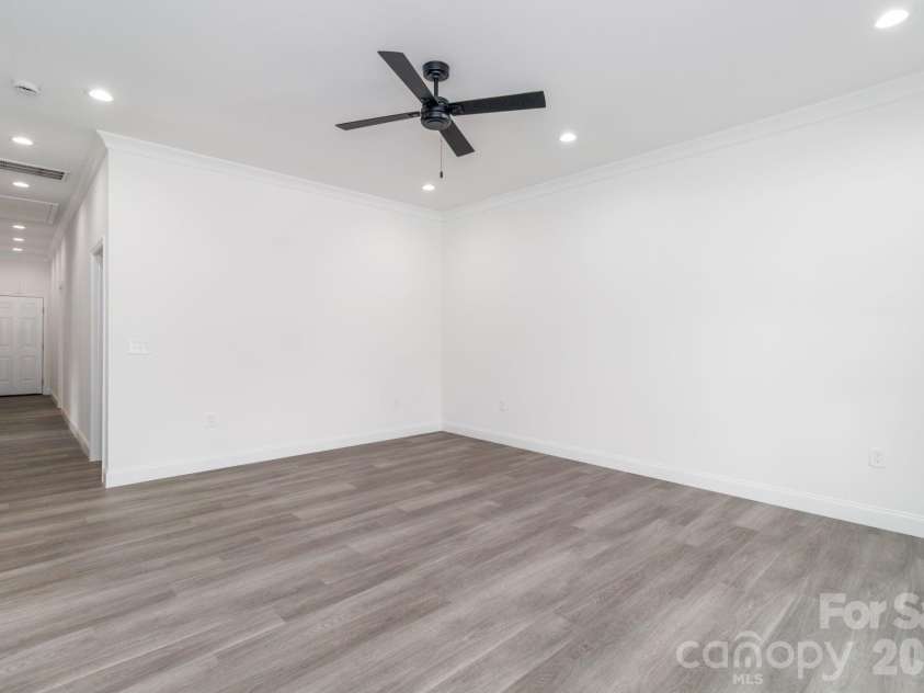 307 Arch Street, Lancaster, SC 29720.  MLS# CAR4314631, YatesRealty ID 2099. 