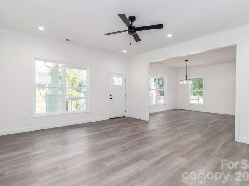 307 Arch Street, Lancaster, SC 29720.  MLS# CAR4314631, YatesRealty ID 2099. 