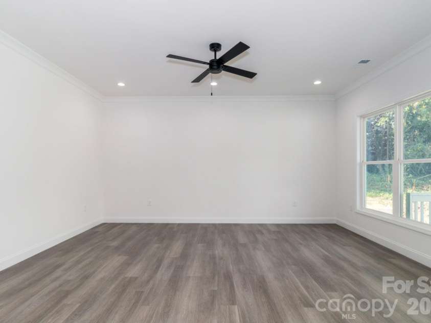 307 Arch Street, Lancaster, SC 29720.  MLS# CAR4314631, YatesRealty ID 2099. 