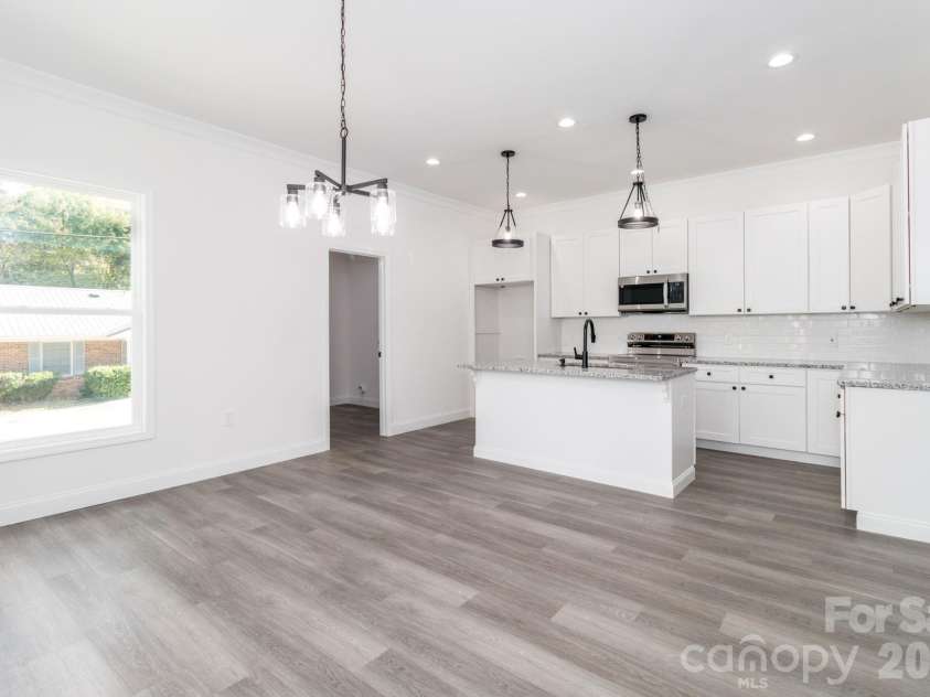 307 Arch Street, Lancaster, SC 29720.  MLS# CAR4314631, YatesRealty ID 2099. 