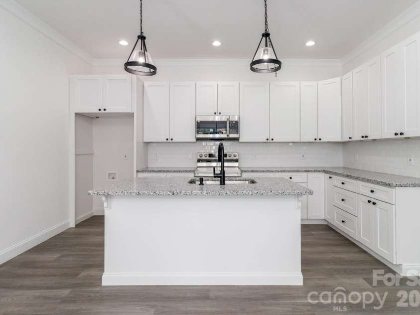 307 Arch Street, Lancaster, SC 29720.  MLS# CAR4314631, YatesRealty ID 2099. 