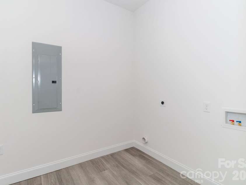 307 Arch Street, Lancaster, SC 29720.  MLS# CAR4314631, YatesRealty ID 2099. 