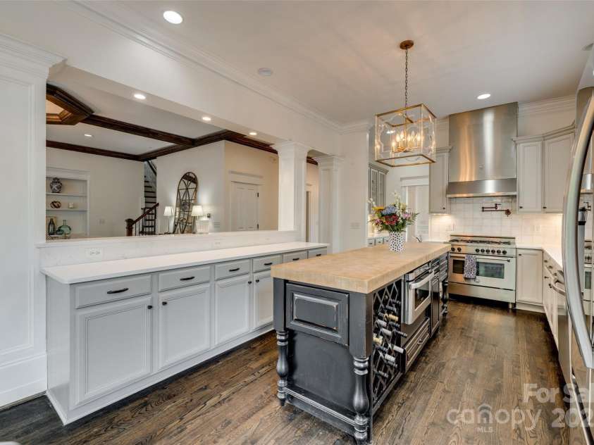 5518 Morris Hunt Drive, Fort Mill, SC 29708.  MLS# CAR4265806, YatesRealty ID 20990. 