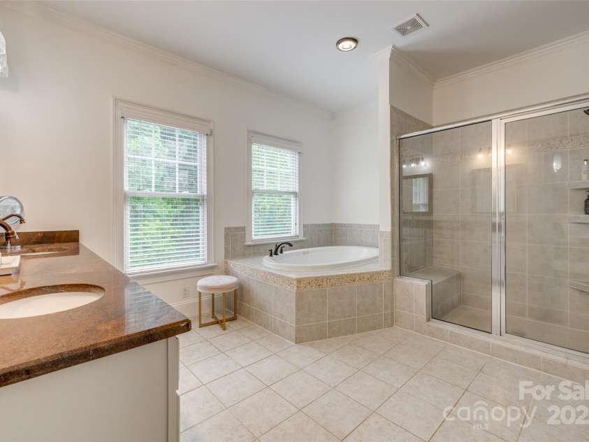 5518 Morris Hunt Drive, Fort Mill, SC 29708.  MLS# CAR4265806, YatesRealty ID 20990. 