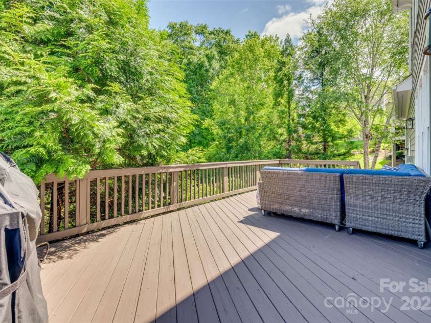 5518 Morris Hunt Drive, Fort Mill, SC 29708.  MLS# CAR4265806, YatesRealty ID 20990. 
