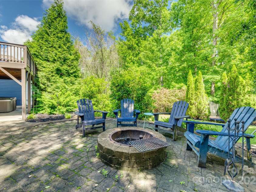 5518 Morris Hunt Drive, Fort Mill, SC 29708.  MLS# CAR4265806, YatesRealty ID 20990. 