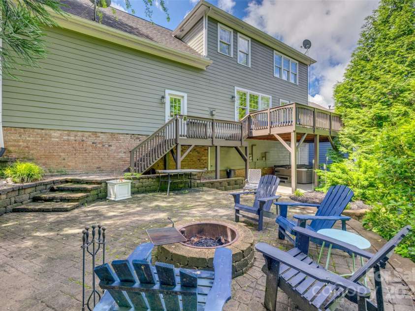 5518 Morris Hunt Drive, Fort Mill, SC 29708.  MLS# CAR4265806, YatesRealty ID 20990. 
