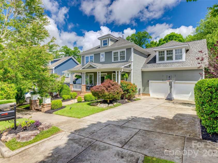 5518 Morris Hunt Drive, Fort Mill, SC 29708.  MLS# CAR4265806, YatesRealty ID 20990. 