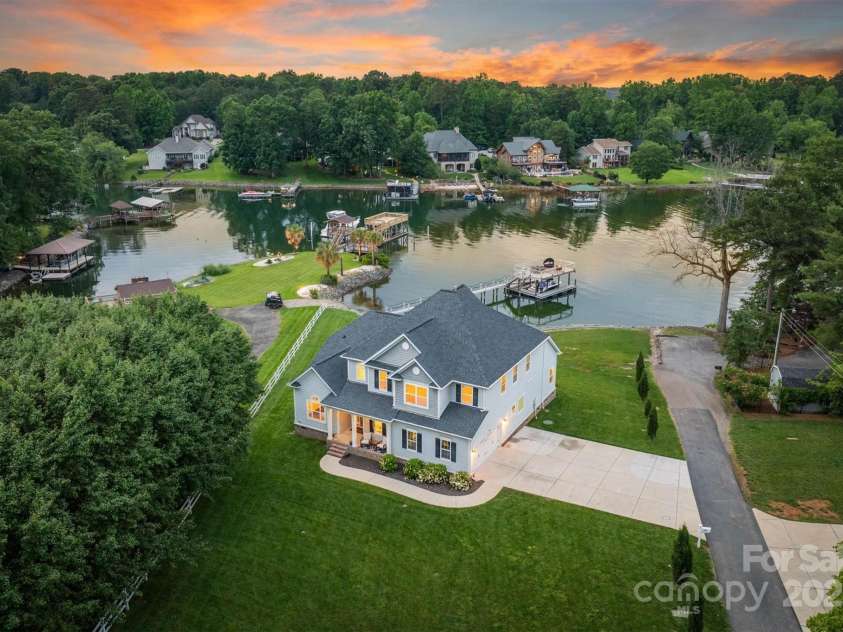 2593 Las Brisas Lane, Denver, NC 28037.  MLS# CAR4265488, YatesRealty ID 20991. 