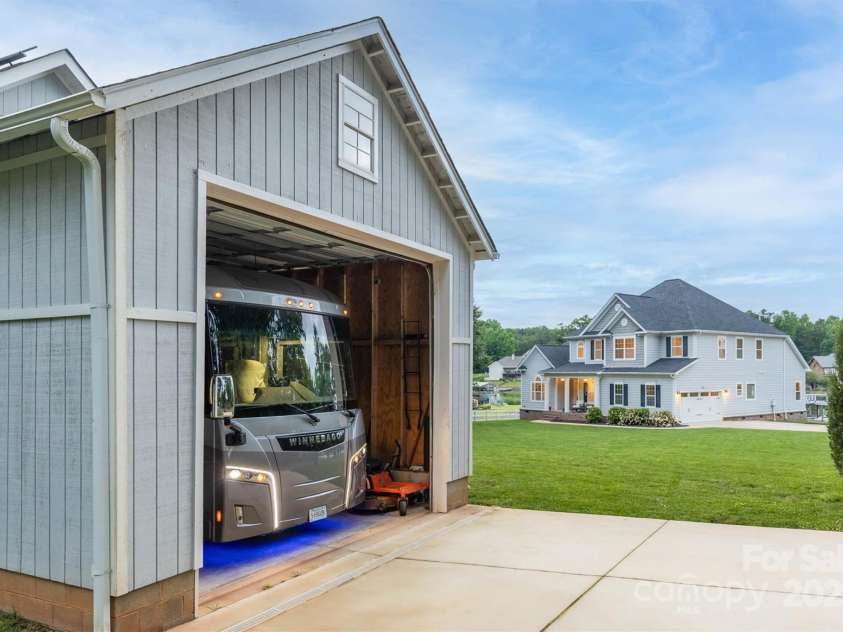 2593 Las Brisas Lane, Denver, NC 28037.  MLS# CAR4265488, YatesRealty ID 20991. 