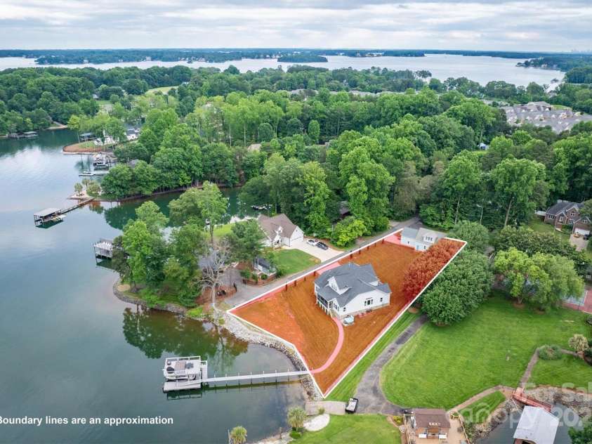 2593 Las Brisas Lane, Denver, NC 28037.  MLS# CAR4265488, YatesRealty ID 20991. 