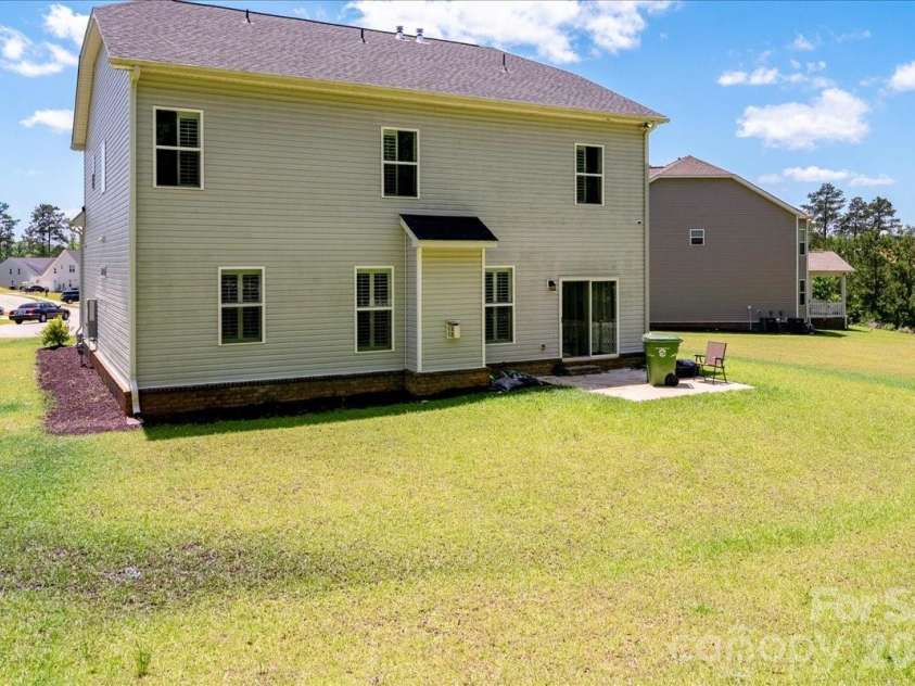 39 Hanging Leaf Court, Blythewood, SC 29016.  MLS# CAR4378952, YatesRealty ID 20992. Backyard