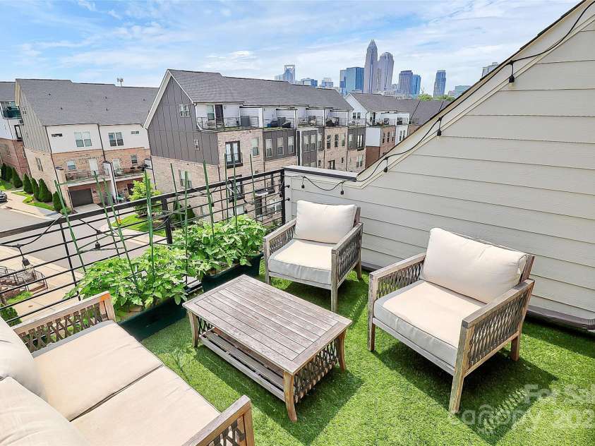 11043 Stetler Street, Charlotte, NC 28204.  MLS# CAR4264416, YatesRealty ID 20993. 