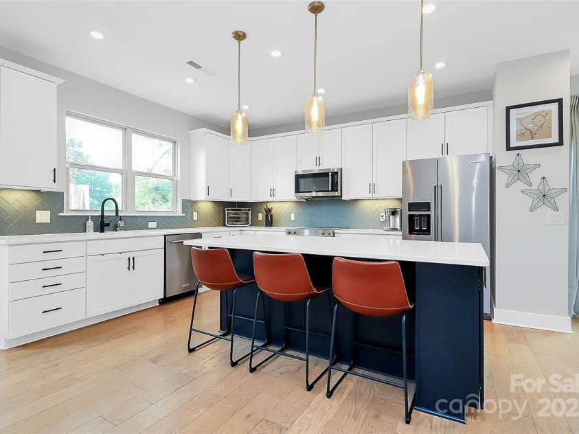 11043 Stetler Street, Charlotte, NC 28204.  MLS# CAR4264416, YatesRealty ID 20993. 