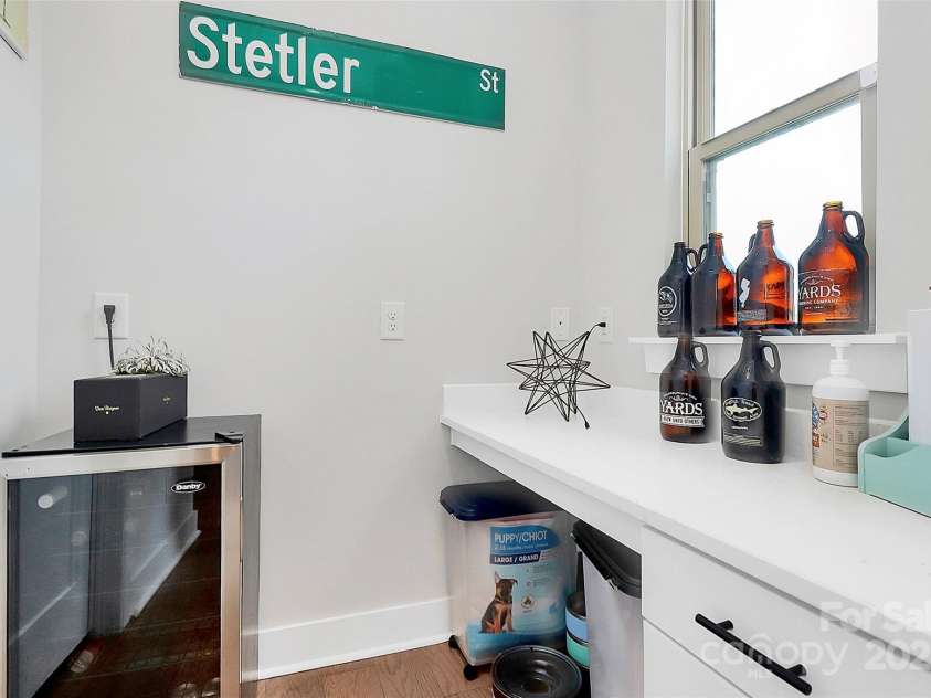 11043 Stetler Street, Charlotte, NC 28204.  MLS# CAR4264416, YatesRealty ID 20993. 