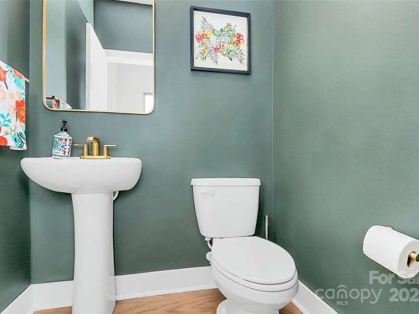 11043 Stetler Street, Charlotte, NC 28204.  MLS# CAR4264416, YatesRealty ID 20993. 