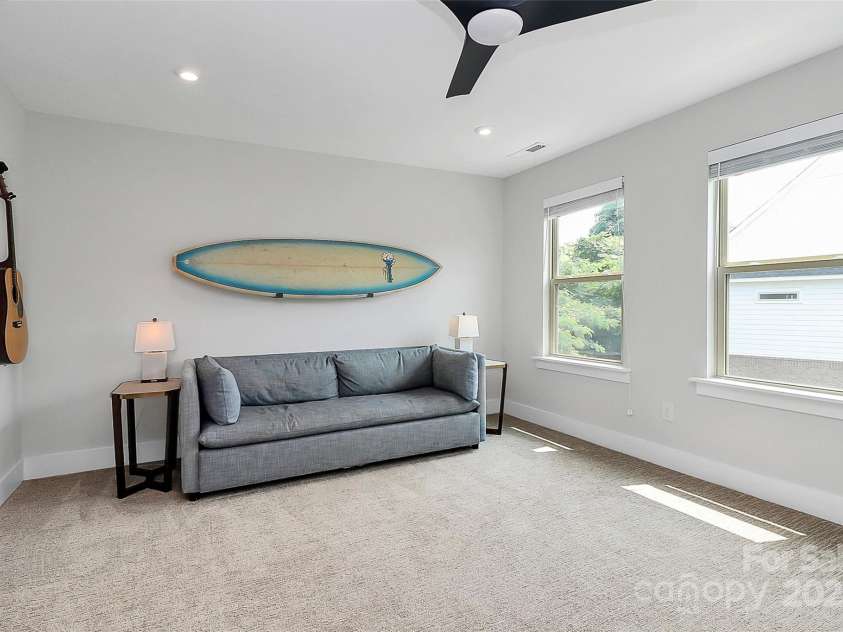 11043 Stetler Street, Charlotte, NC 28204.  MLS# CAR4264416, YatesRealty ID 20993. 