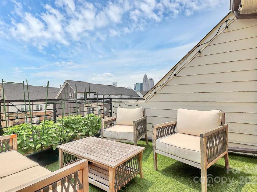 11043 Stetler Street, Charlotte, NC 28204.  MLS# CAR4264416, YatesRealty ID 20993. 