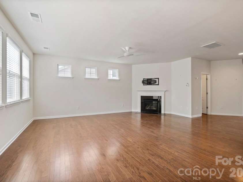 125 Yellowbell Road, Mooresville, NC 28117.  MLS# CAR4379612, YatesRealty ID 20994. 