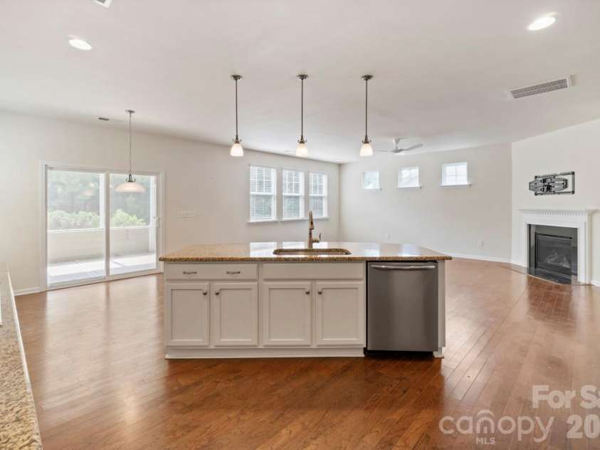125 Yellowbell Road, Mooresville, NC 28117.  MLS# CAR4379612, YatesRealty ID 20994. 