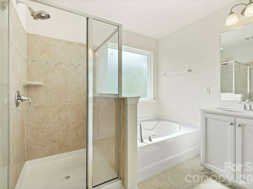 125 Yellowbell Road, Mooresville, NC 28117.  MLS# CAR4379612, YatesRealty ID 20994. 