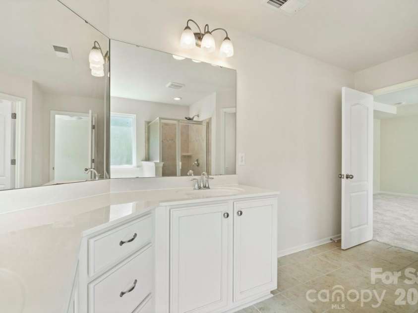 125 Yellowbell Road, Mooresville, NC 28117.  MLS# CAR4379612, YatesRealty ID 20994. 