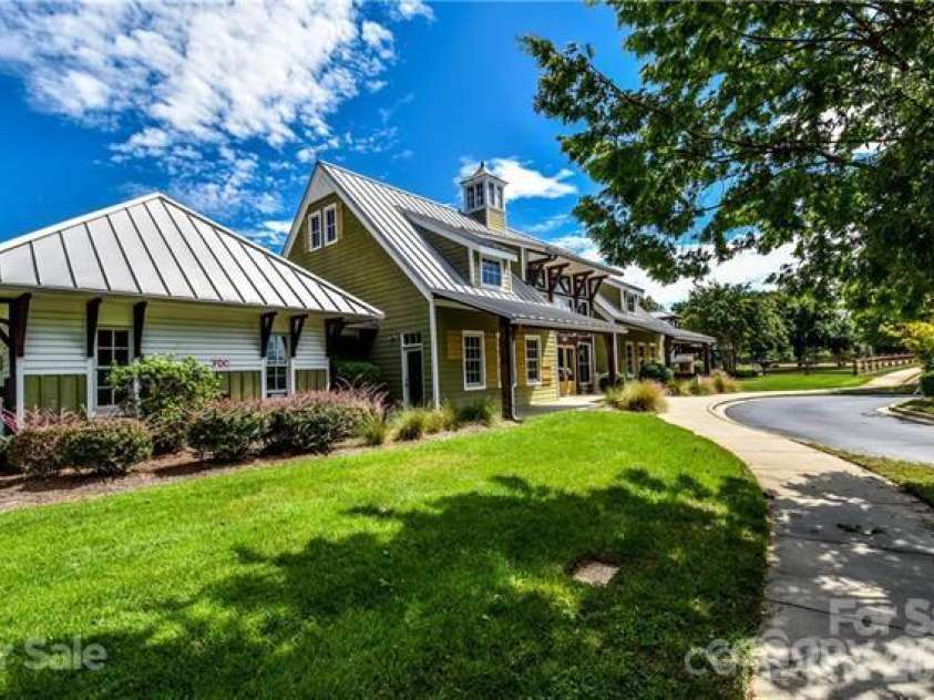 125 Yellowbell Road, Mooresville, NC 28117.  MLS# CAR4379612, YatesRealty ID 20994. 