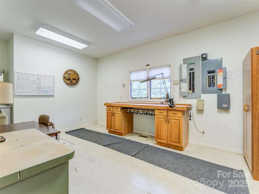 110 Walnut Hills Drive, Brevard, NC 28712.  MLS# CAR4266853, YatesRealty ID 20995. 