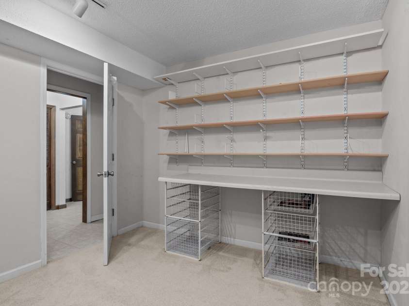 4 Zachary Ridge Road, Asheville, NC 28804.  MLS# CAR4266257, YatesRealty ID 20996. 