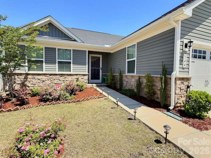 544 Grandiflora Avenue, Lancaster, SC 29720.  MLS# CAR4377518, YatesRealty ID 20996. 
