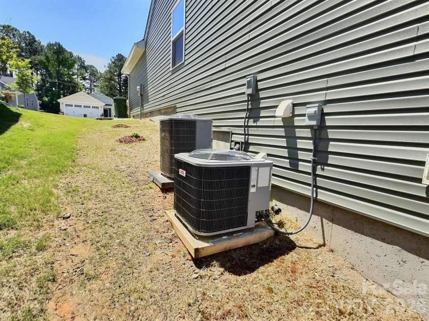 544 Grandiflora Avenue, Lancaster, SC 29720.  MLS# CAR4377518, YatesRealty ID 20996. Second AC for basement