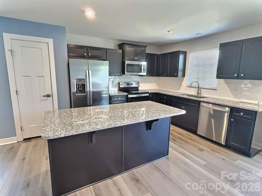 544 Grandiflora Avenue, Lancaster, SC 29720.  MLS# CAR4377518, YatesRealty ID 20996. Spacious Kitchen
