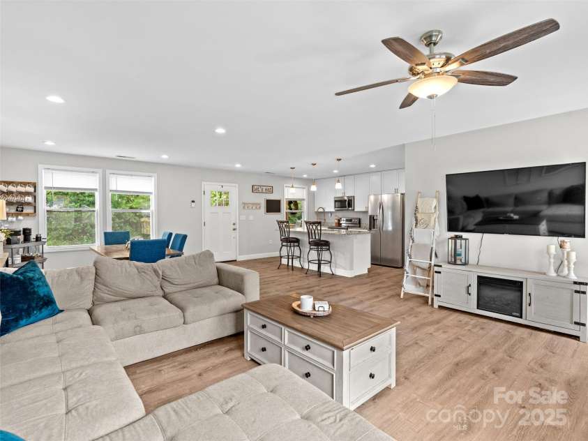 21 Brown Trout Trail, Candler, NC 28715.  MLS# CAR4271789, YatesRealty ID 20997. 